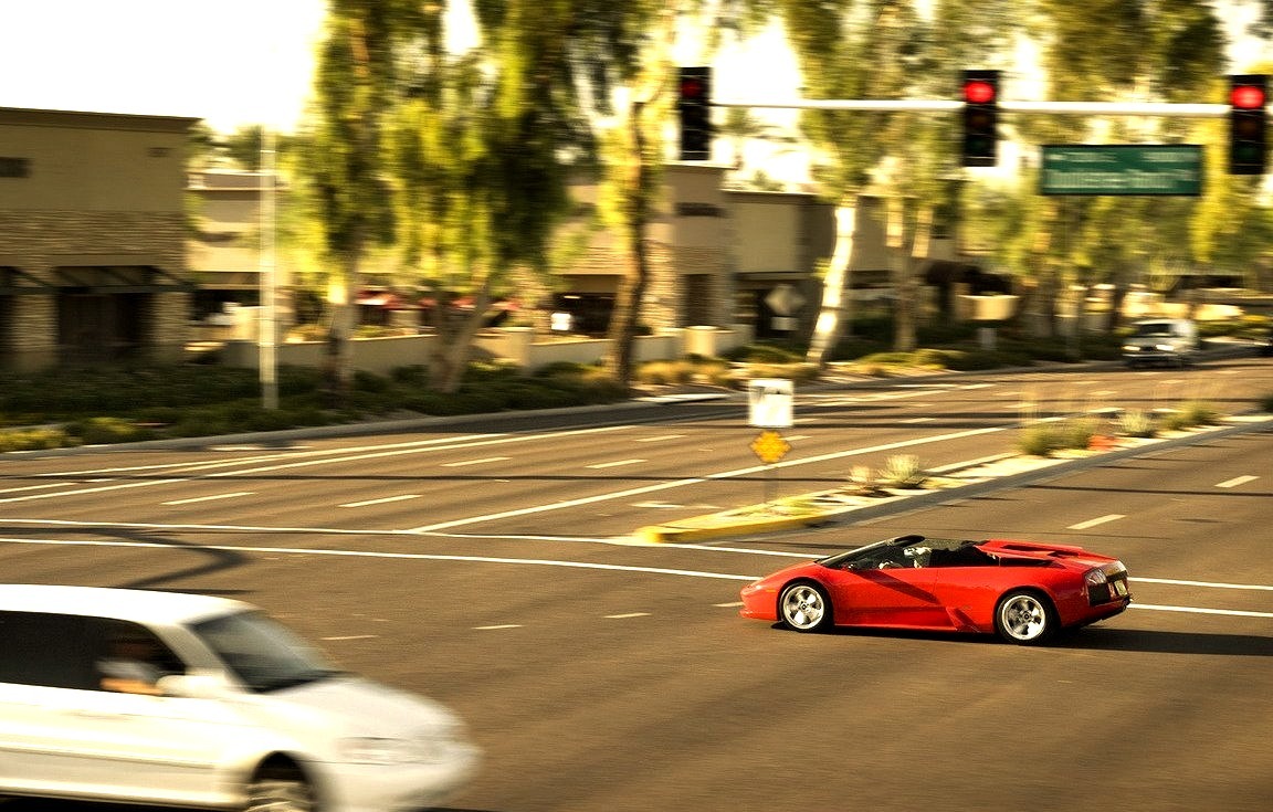 Lamborghini Murcielago Roadster - Really like how this photo shows the scale of the car.