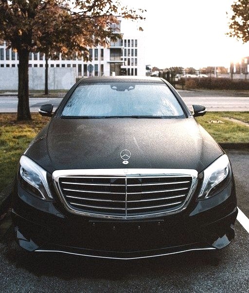 Mercedes-Benz S 63 AMG (Instagram @corvingrant)